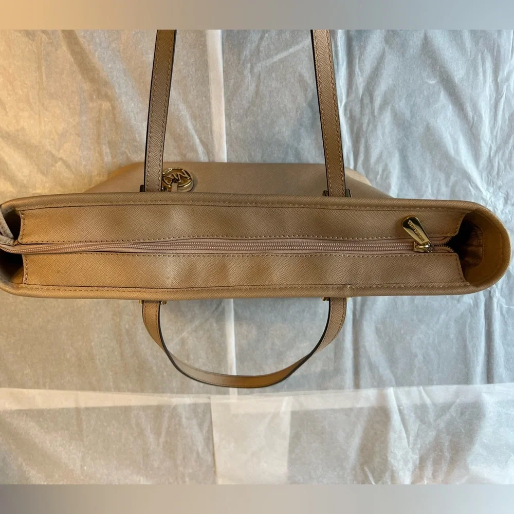Michael Kors Large Jet Set Saffiano Leather Tote Handbag‎ Purse Top Zip - Picture 9 of 13